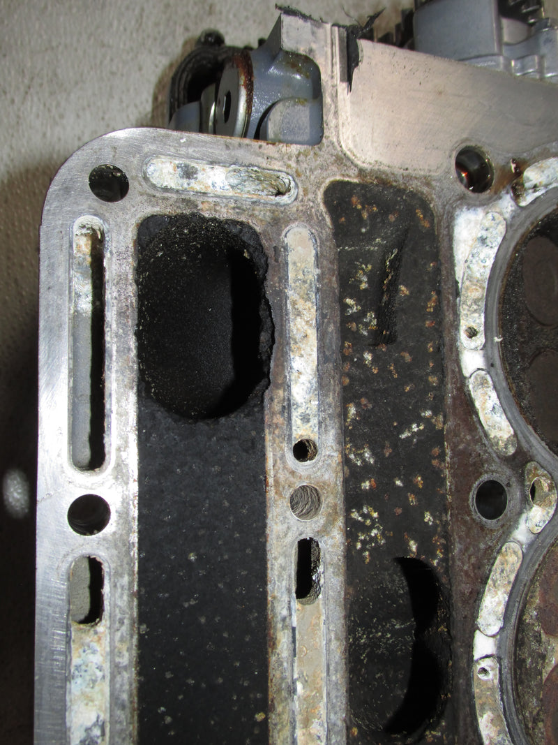 Suzuki DF140A 140HP 4 Stroke Outboard Cylinder head (PARTS-11100-90J06)