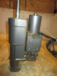 Load image into Gallery viewer, Yamaha 100hp 4 stroke outboard tilt trim unit 67F-43800-01-4D

