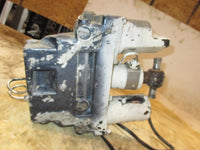 Load image into Gallery viewer, Evinrude 235hp 2 stroke outboard tilt trim unit
