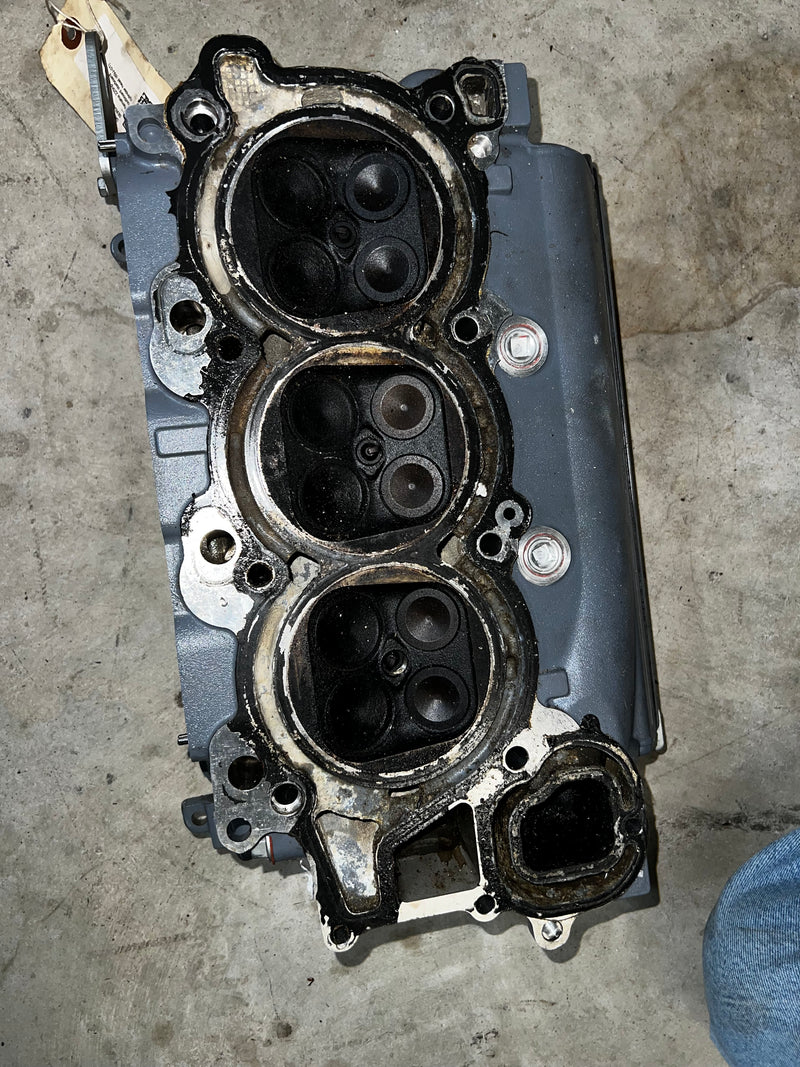 Yamaha 225hp 4 stroke outboard starboard cylinder head (69J-01)