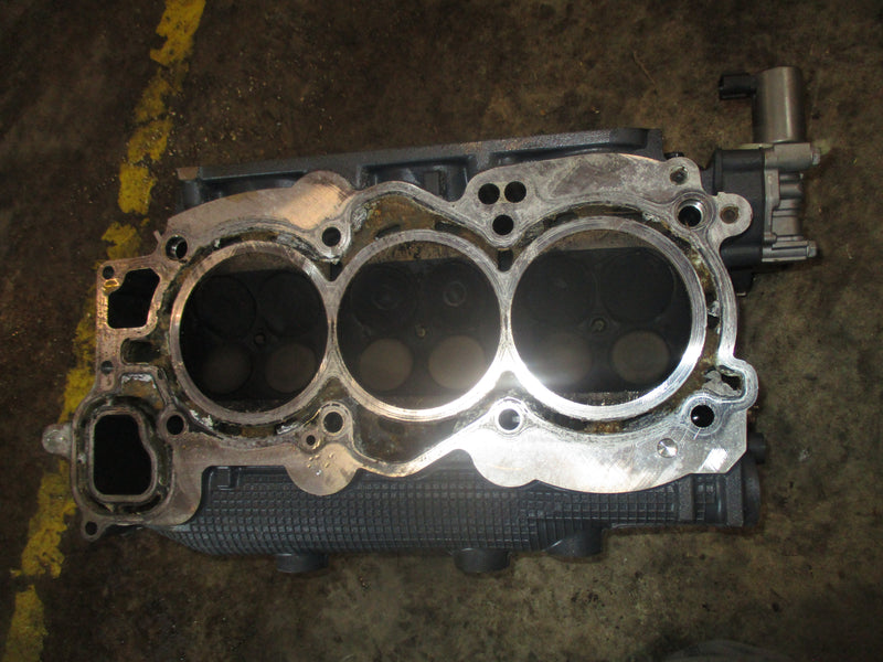 Yamaha 300hp outboard starboard cylinder head (6CE-00)