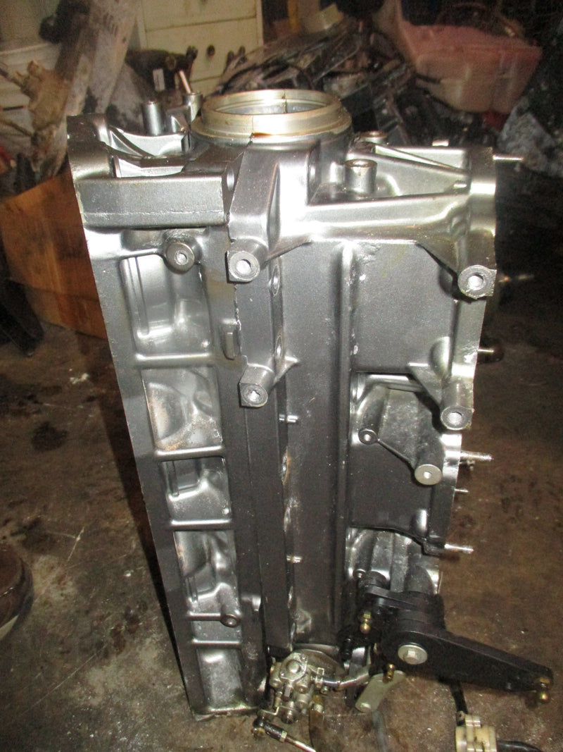 Suzuki DT150 150hp outboard crankcase (11300-88D40)