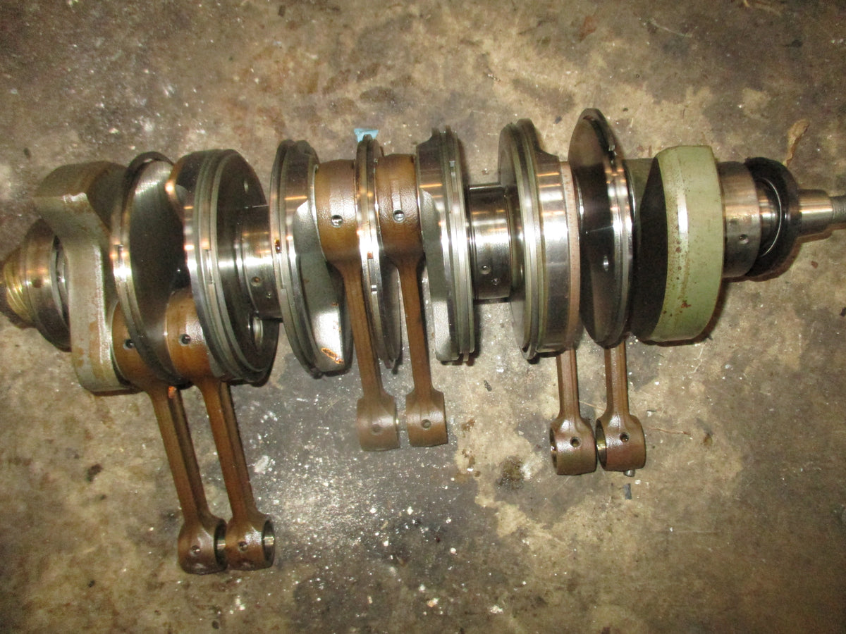 Suzuki DT150 150hp outboard crankshaft (12200-92E04)