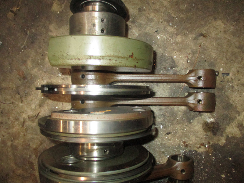Suzuki DT150 150hp outboard crankshaft (12200-92E04)