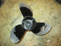 Load image into Gallery viewer, Johnson 30hp 2 Stroke outboard Aluminum Propeller 10X15 (390380)
