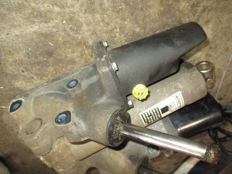 Mercury 250hp optimax 2 stroke outboard tilt trim unit