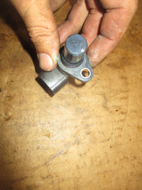 Load image into Gallery viewer, Suzuki DF 115 hp 4 stroke outboard cam position sensor (33220-76902)
