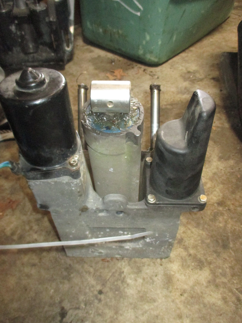 Mercury 250hp optimax 2 stroke outboard tilt trim unit