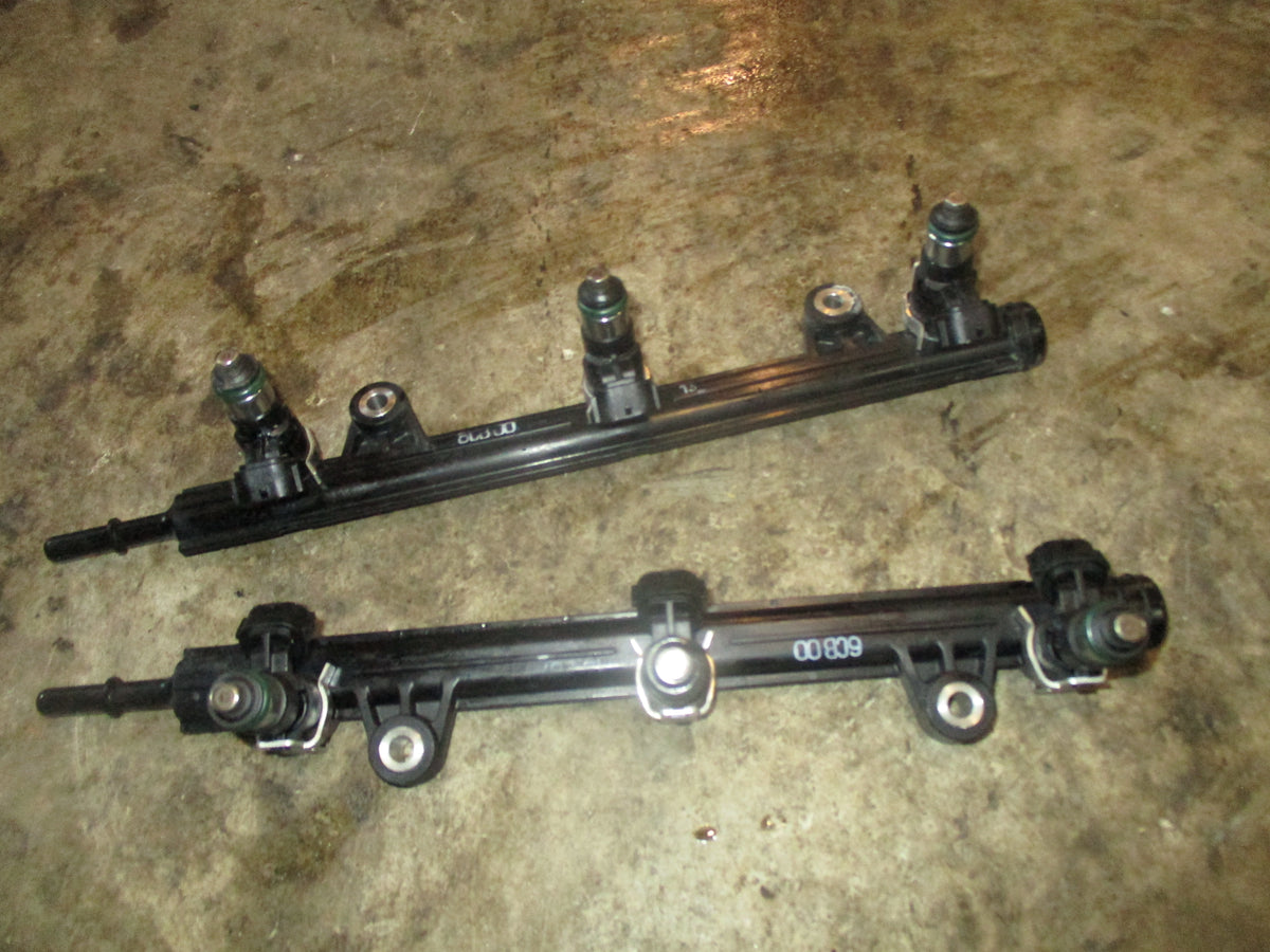 Yamaha 300hp outboard fuel rail and injector set