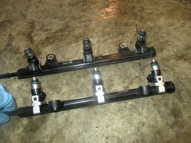 Yamaha 300hp outboard fuel rail and injector set