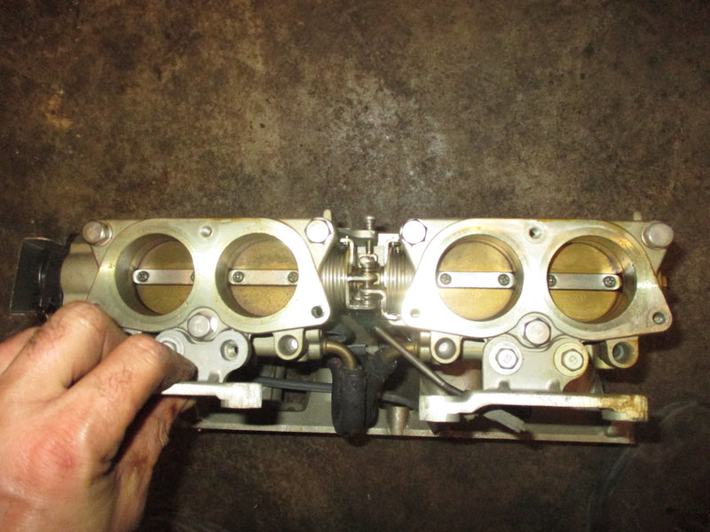 Yamaha/Mercury 115hp 4 stroke outboard intake manifold/throttle body