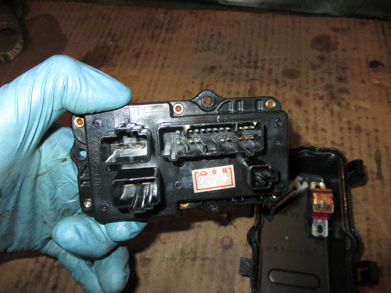 Yamaha 150hp 4 stroke outboard fuse box (63P-82170-02)