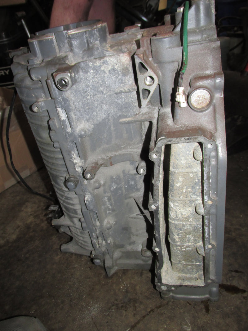Suzuki DF140 140hp Outboard Crankcase Block