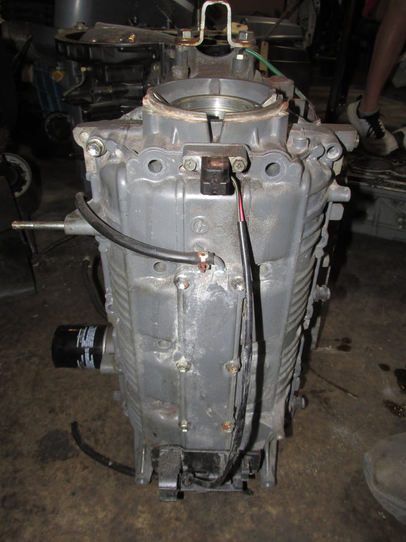 Suzuki DF140 140hp Outboard Crankcase Block