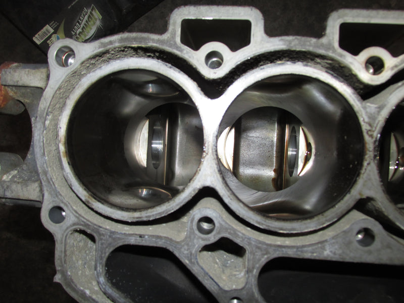 Suzuki DF140 140hp Outboard Crankcase Block