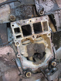 Load image into Gallery viewer, Yamaha 115hp 2 stroke outboard 25&quot; midsection
