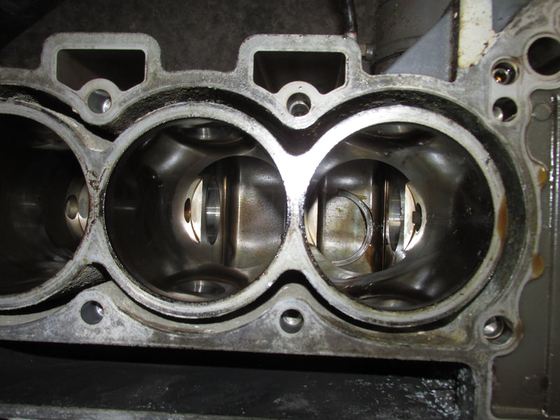 Suzuki DF140 140hp Outboard Crankcase Block