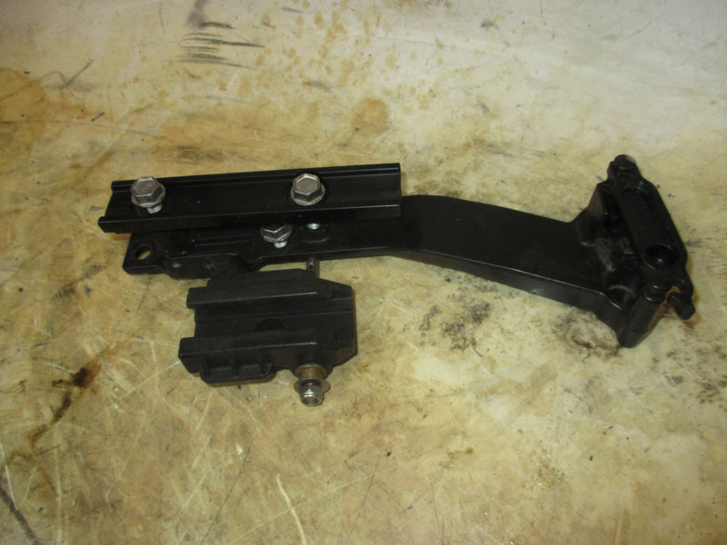 Mercury 250hp optimax 2 stroke outboard shift bracket (899900-C)