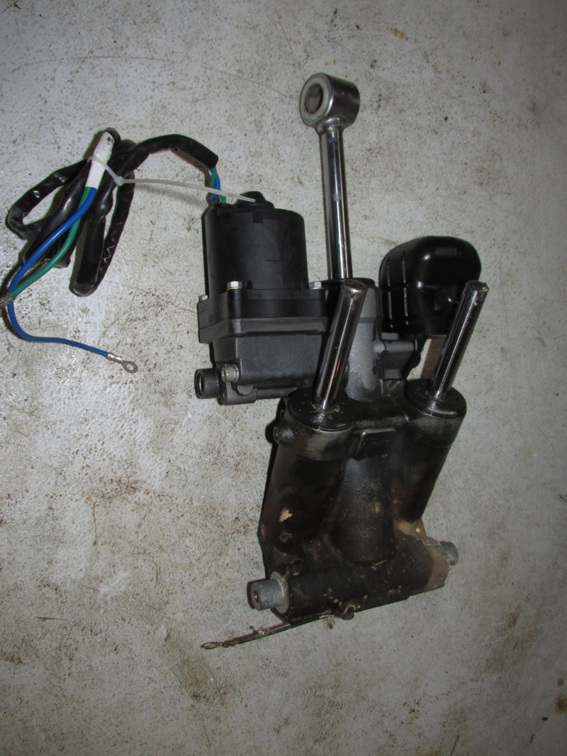 Yamaha 200hp 4 CYL 4 Stroke Outboard Tilt trim unit (63P-06)