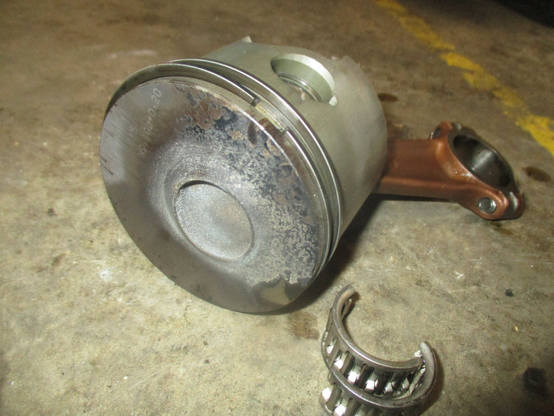Mercury 150hp Optimax outboard Starboard 652 piston and rod