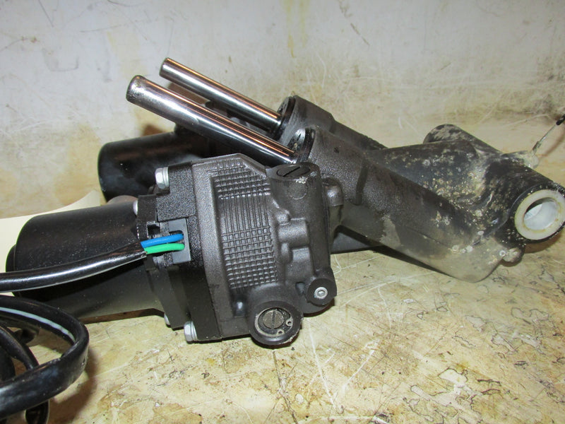 Yamaha 150hp 4 stroke Outboard Tilt trim unit (63P-13)