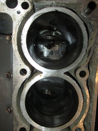 Load image into Gallery viewer, Suzuki DF225/250hp 4 Stroke Crankcase Block
