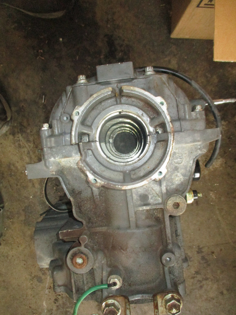 Suzuki DF90 outboard crankcase block