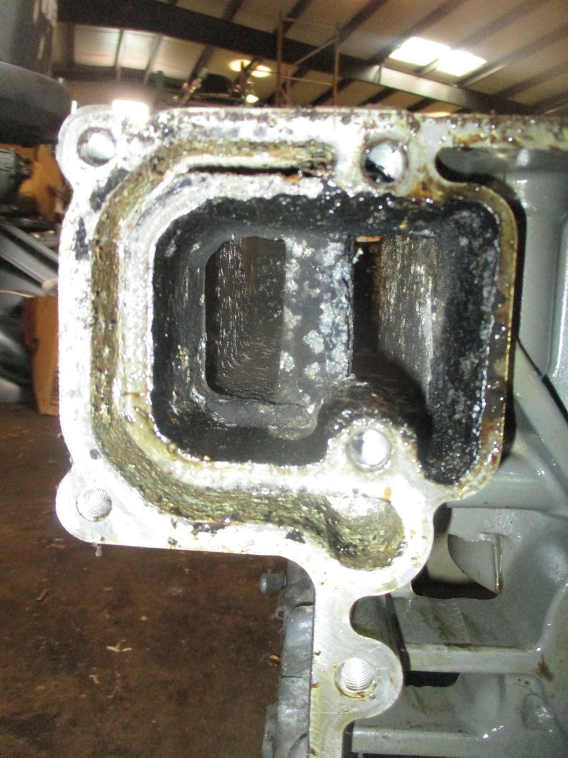 Suzuki DF90 outboard crankcase block