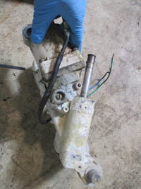 Load image into Gallery viewer, Johnson 115hp outboard tilt trim unit
