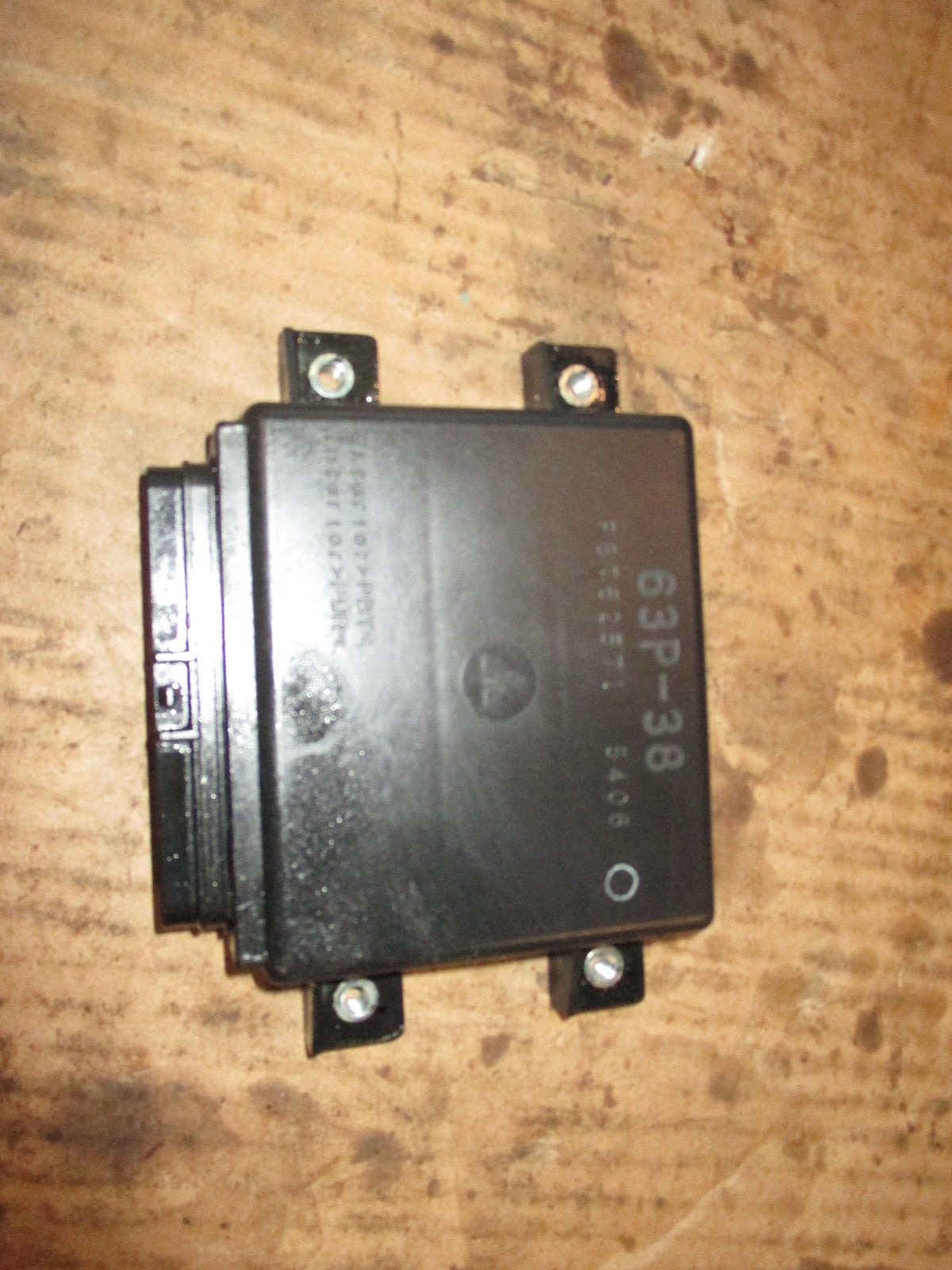 Yamaha 150hp 4 stroke outboard ECU (63P-38)