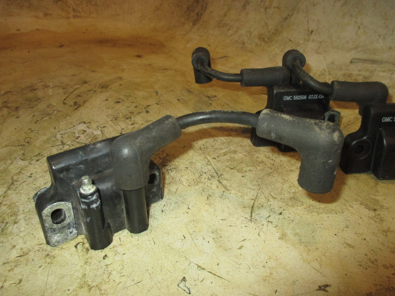 Johnson 60hp 2 stroke outboard Ignition Coil Set (582508)