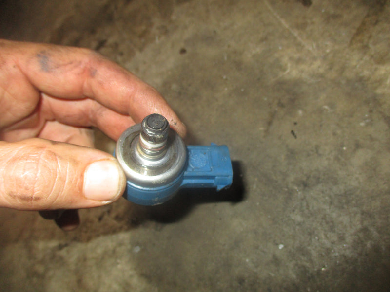 Mercury 150hp Optimax outboard air injector blue (883078-3)