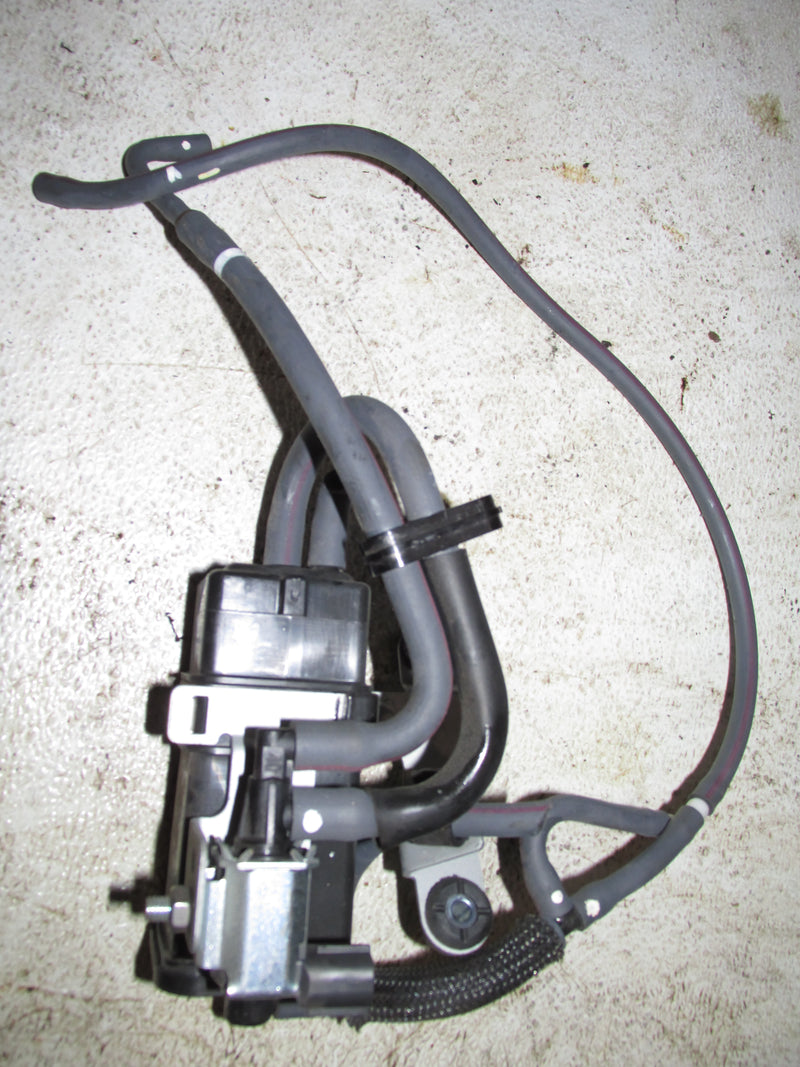 Yamaha 200hp 4 CYL 4 Stroke Outboard Air canister/Solenoid valve (6P2-24170-00)
