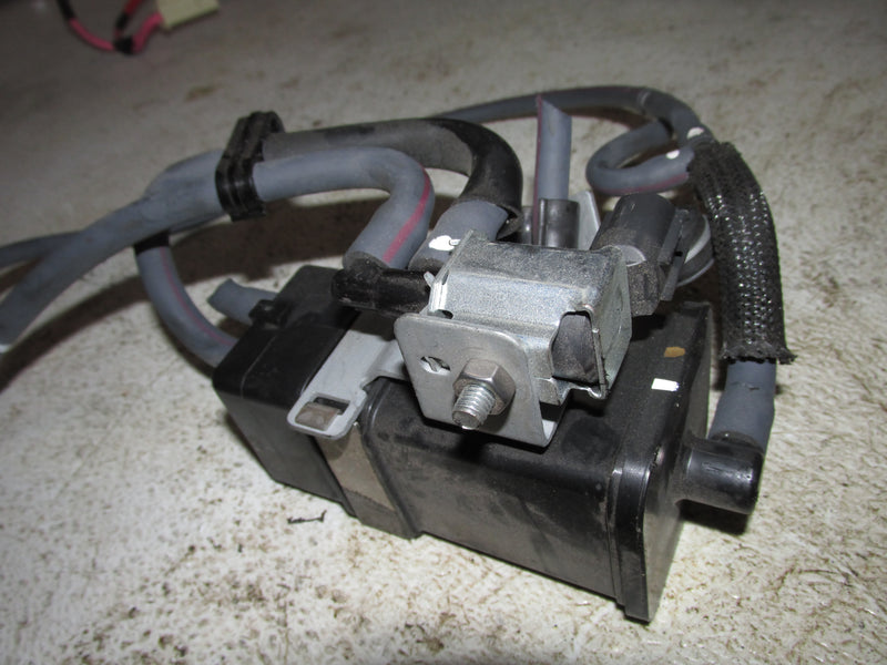 Yamaha 200hp 4 CYL 4 Stroke Outboard Air canister/Solenoid valve (6P2-24170-00)