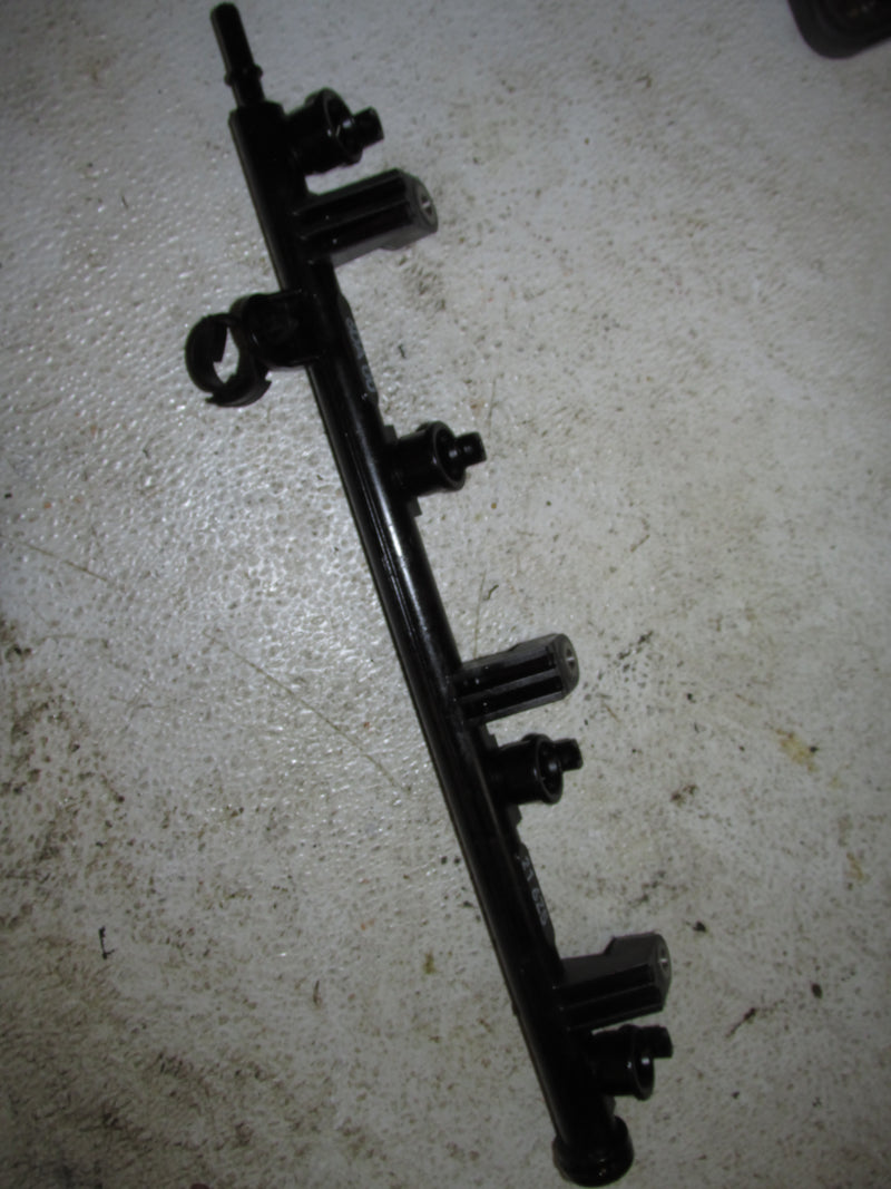 Yamaha 200hp 4 CYL 4 Stroke Outboard Fuel Rail (6DA-13751-00-00)
