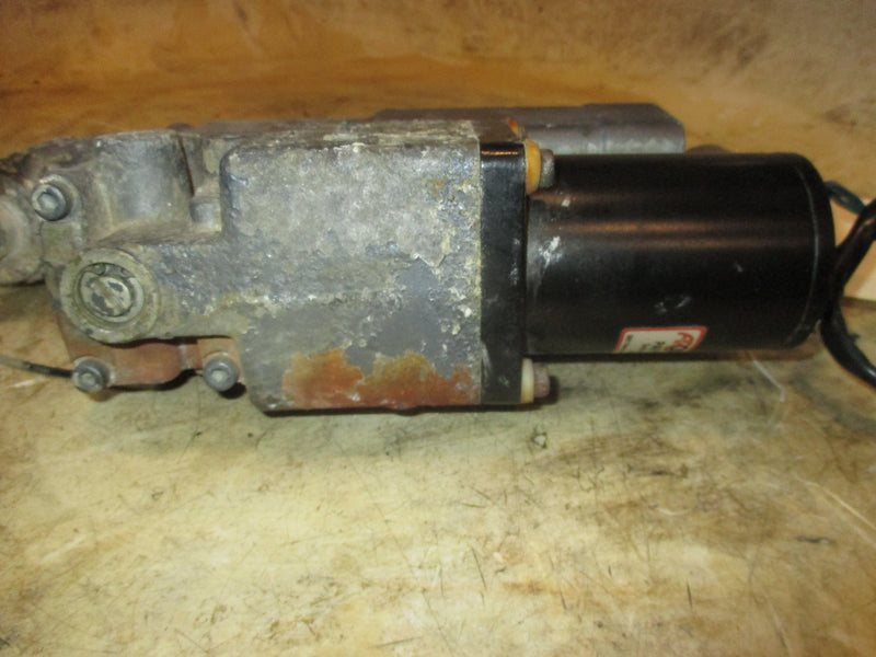 Yamaha 100hp 4 Stroke outboard tilt trim unit (67F-03)