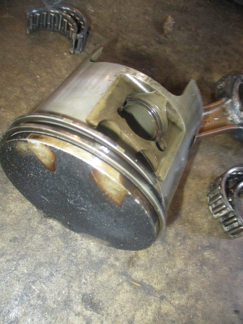 Yamaha 250hp HPDI outboard starboard piston and rod (60V-00)
