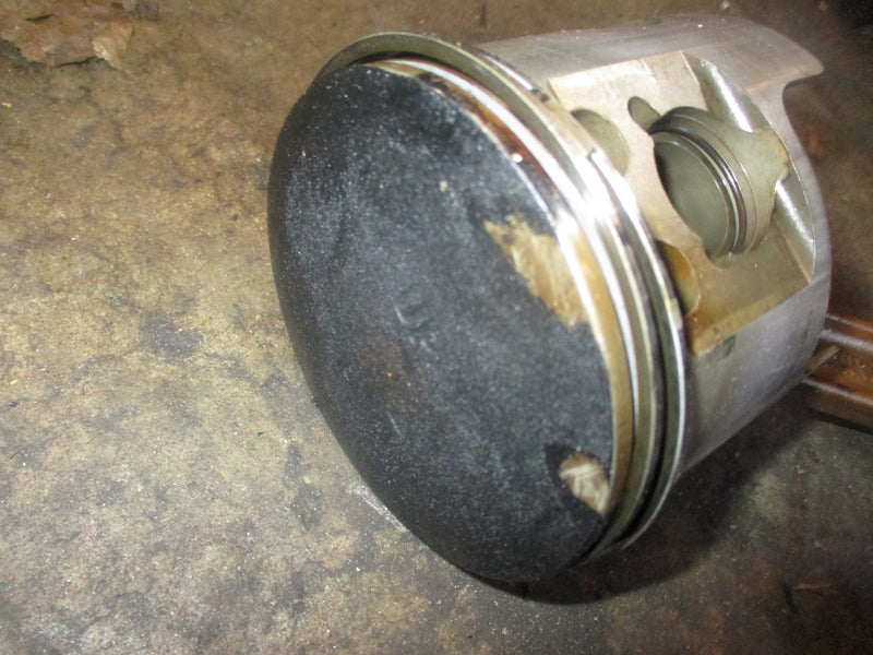 Yamaha 250hp HPDI outboard port piston and rod (60V-00)
