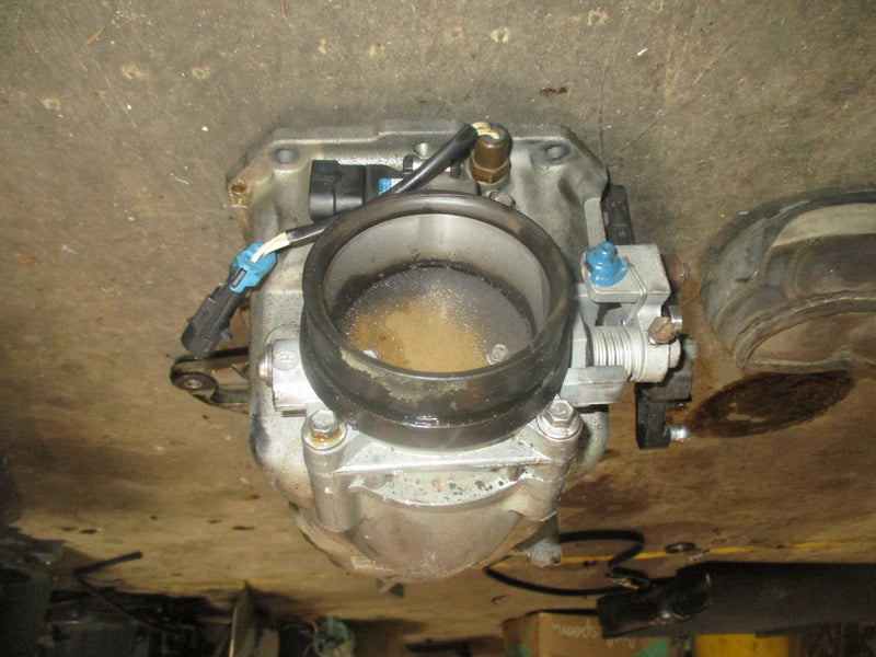 Mercury 150hp Optimax outboard air plenum w/ throttle body (855422A1)