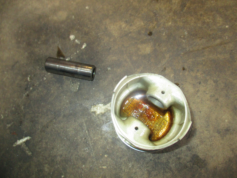 Yamaha 50hp 4 stroke outboard piston (62Y-10)
