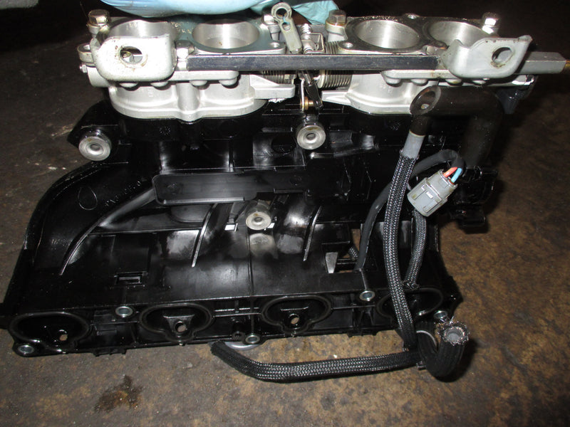 Yamaha 150hp 4 stroke outboard intake manifold with throttle body (63P-13641-10)