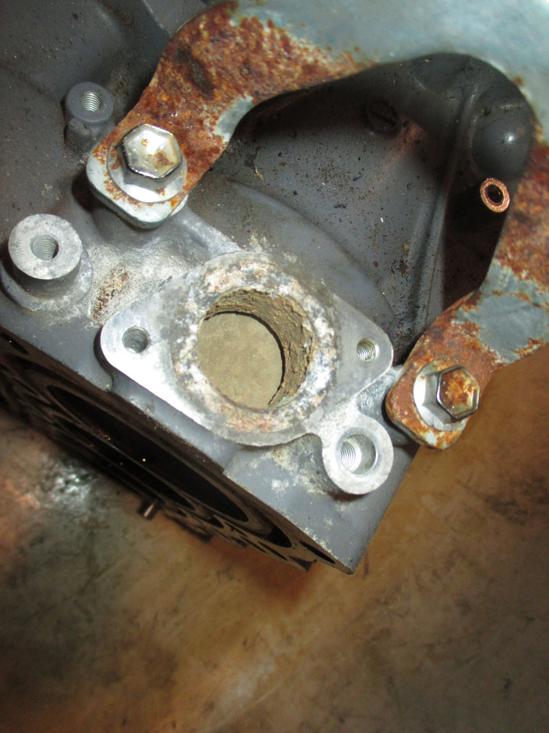 Suzuki DF90 90hp 4 stroke outboard Crankcase Block