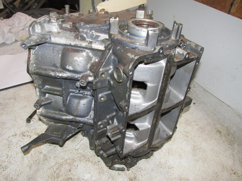 Yamaha 130hp 2 Stroke outboard Crankcase Block (6N7)