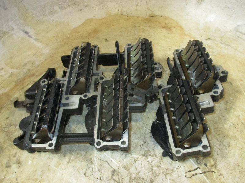 Johnson 200hp Ocean Runner 2Stroke outboard Intake Manifold/Reed (343900/343902)