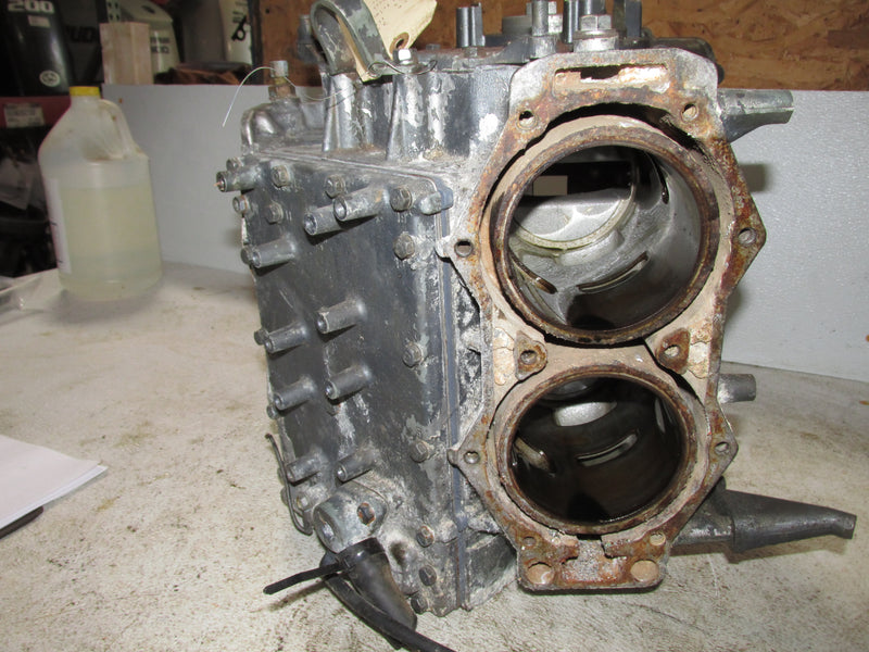 Yamaha 130hp 2 Stroke outboard Crankcase Block (6N7)