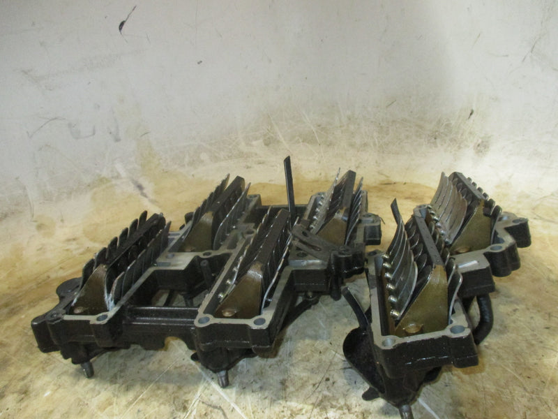 Johnson 200hp Ocean Runner 2Stroke outboard Intake Manifold/Reed (343900/343902)