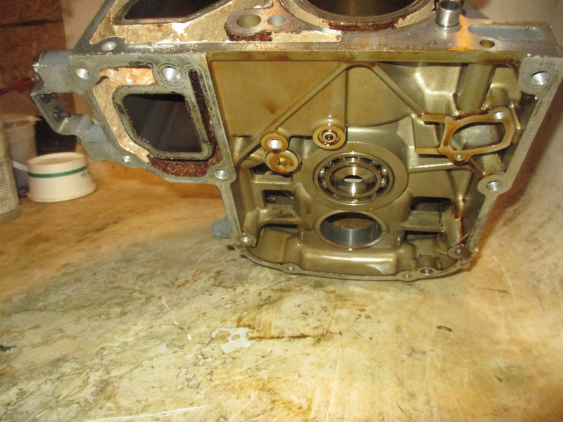 Suzuki DF90 90hp 4 stroke outboard Crankcase Block