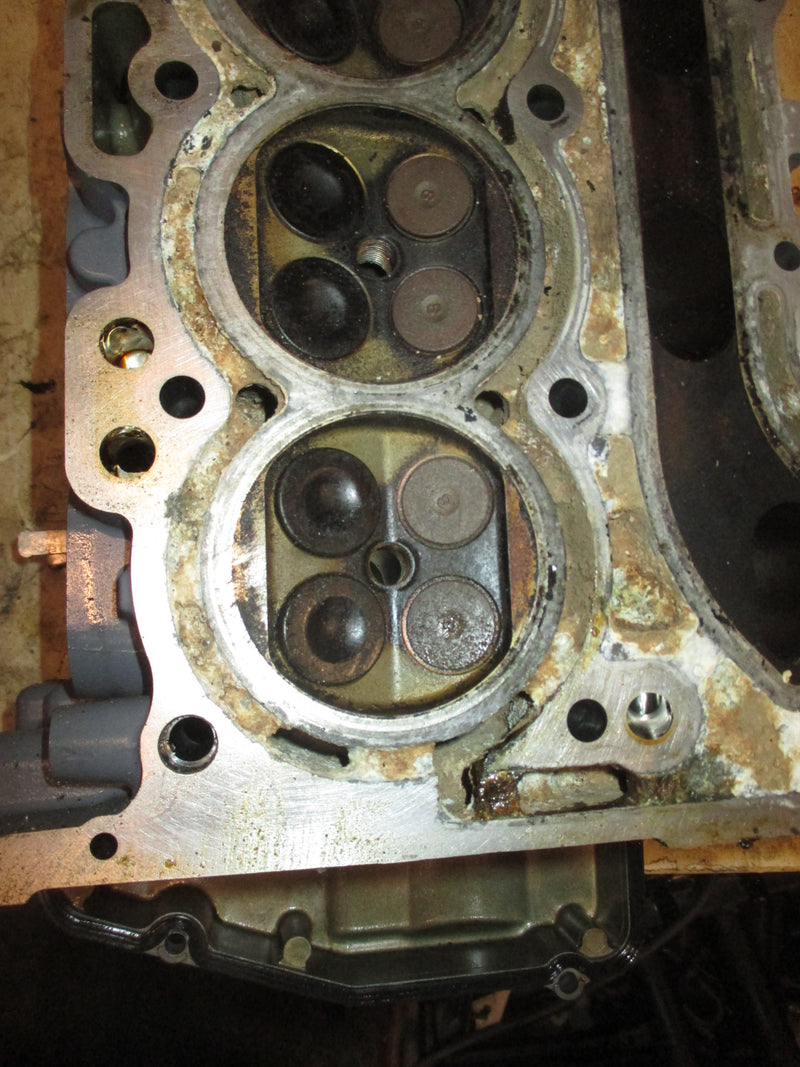 Suzuki DF90 90hp 4 stroke outboard Cylinder Head (11100-87601)