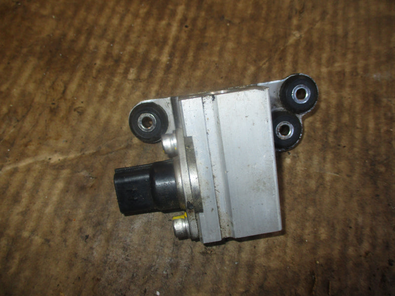 Yamaha 250hp HPDI outboard fuel rail and pressure sensor (60V-82380-00-00)