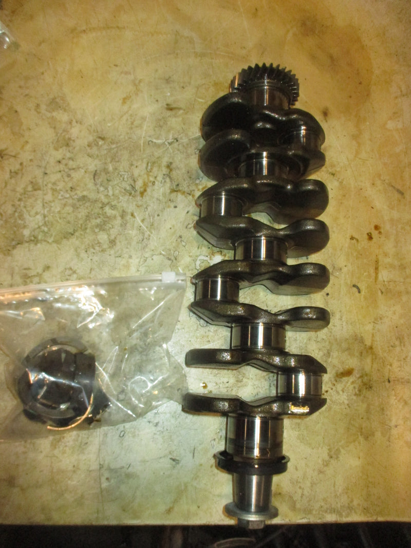 Suzuki DF90 90hp 4 stroke outboard Crankshaft (12220-87L00)